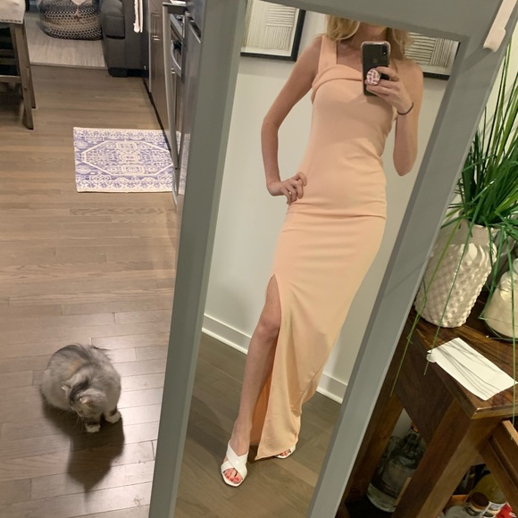 Nasty Gal Blush one shoulder tight maxi with slit - Picture 4 of 11